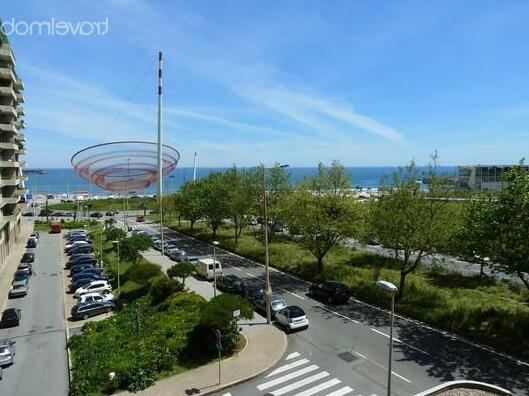Large apartment with Sea view + Private Parking - Photo2