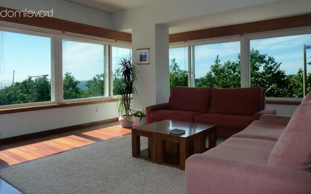 Large apartment with Sea view + Private Parking - Photo3
