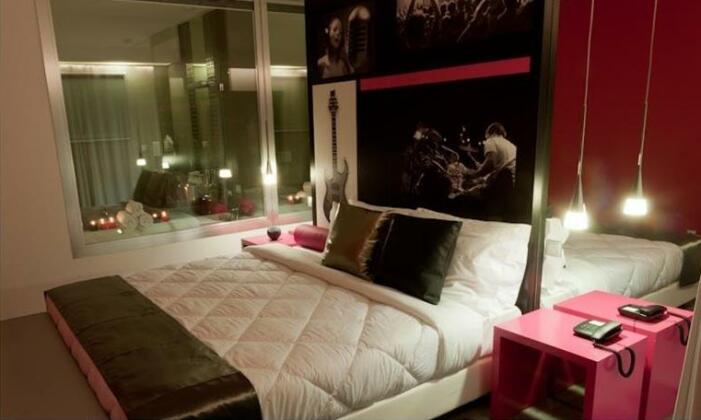Vinyl M Hotel Design Inn - Photo2