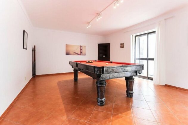 Oeiras Villa with Pool by Homing - Photo4