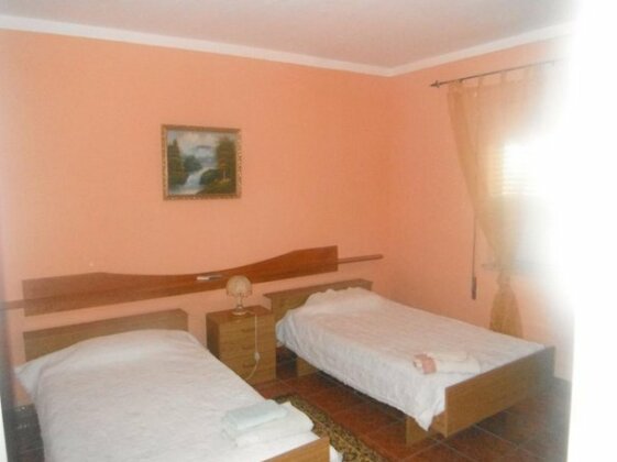 Nefama Pensao - Photo5