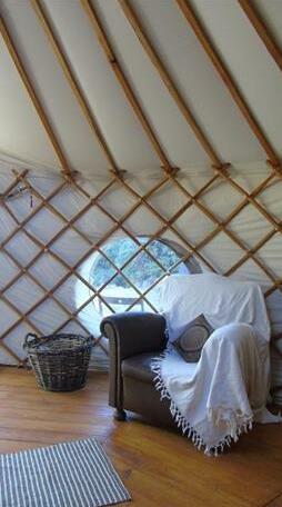 Star Gazing Luxury Yurt - Photo4