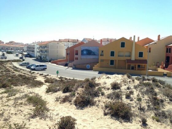 Supertubos Beach Hostel