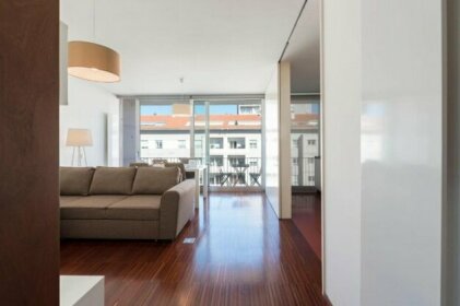 LovelyStay - Casas Brancas - Modern Apartment with Balcony