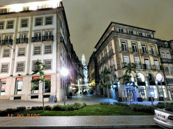 Oporto Delight 2 1-Luxury Apartment in Historic Center with Balcony 2-4 sleep