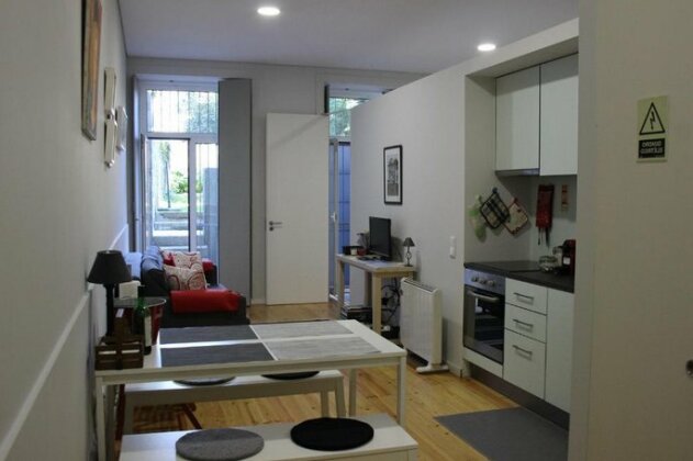 Practical and Comfortable Apartment with Garden - Photo2