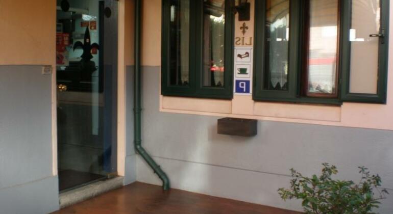 Residencia LIS B&B and Parking - Photo3