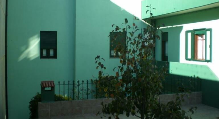 Residencia LIS B&B and Parking - Photo5