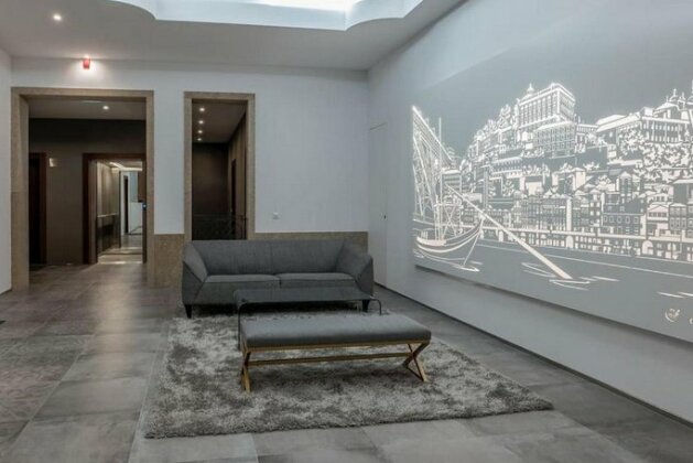 Stylish Duplex Downtown Apartment - Photo4