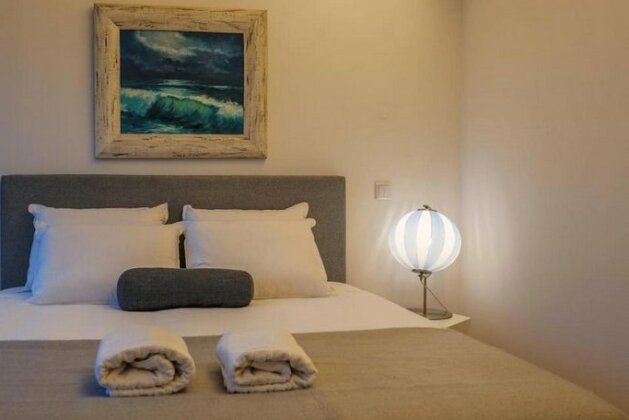 Stylish Duplex Downtown Apartment - Photo5