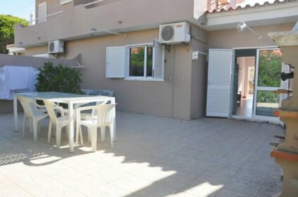 Comfortable and well equipped terrace villa with private pool and air conditioni