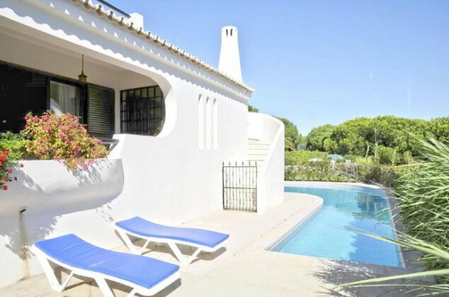 Situated in a superb position in The Old Village area - Photo2