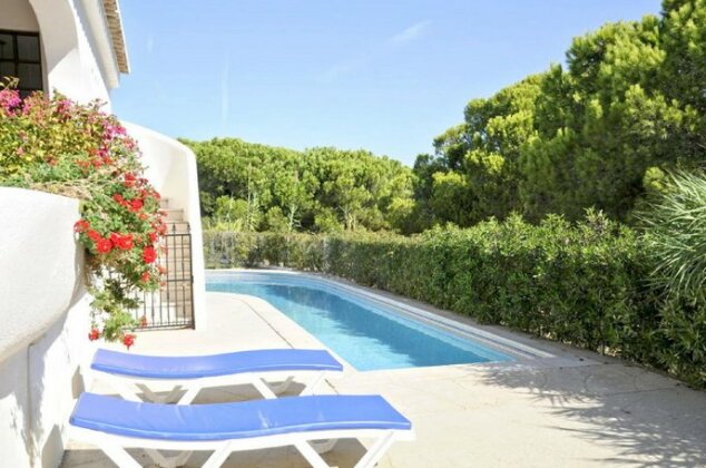 Situated in a superb position in The Old Village area - Photo3