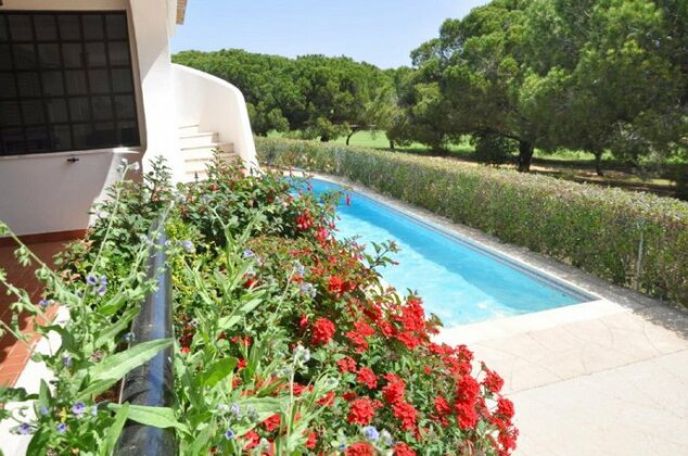 Situated in a superb position in The Old Village area - Photo4