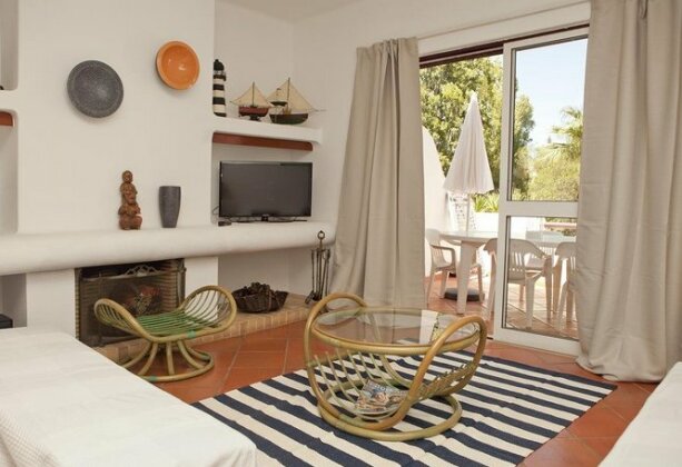 Vilamoura Apartment with Pool - Photo4