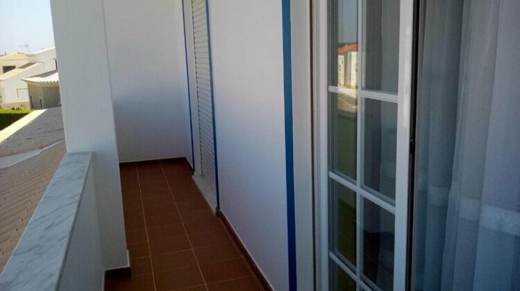 Friends and Family House - Photo5