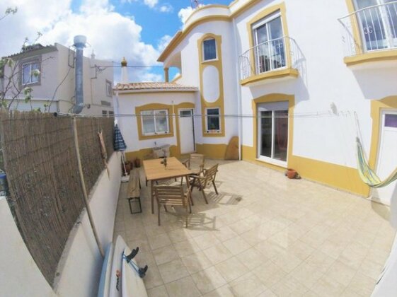 Local Guesthouse - Photo3