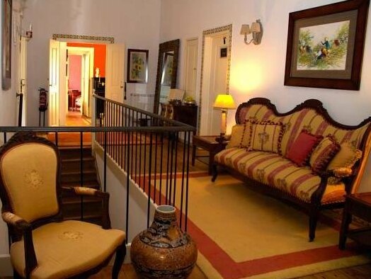 Charm Inn Sintra - Photo3