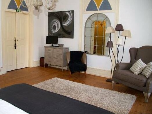 Charm Inn Sintra - Photo4