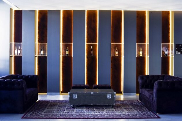 Maria Nova Lounge Hotel - Photo4