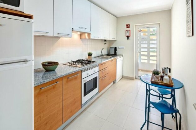 Mr Stuart House - Photo3