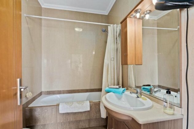 Penthouse Apt with Seaviews and Jacuzzi - Photo5