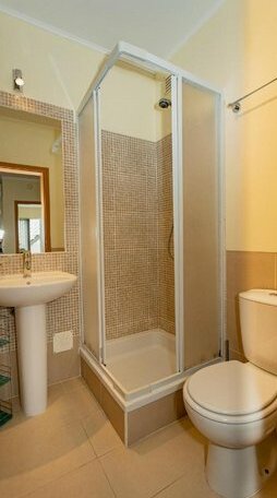 WPCB 33 Amazing Two Bedroom Penthouse Apartment - Photo3