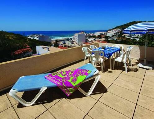Seaview Apartments - Photo2
