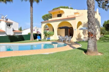Located in an exclusive residential area of Vilamoura