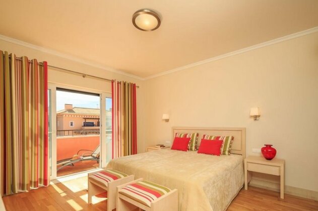 Victoria Boulevard Penthouse - Photo3