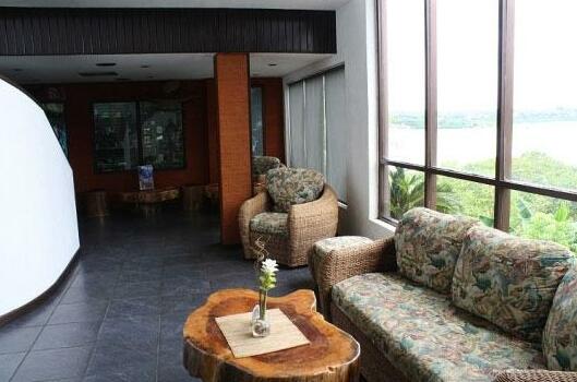 Cliffside Hotel Palau - Photo3