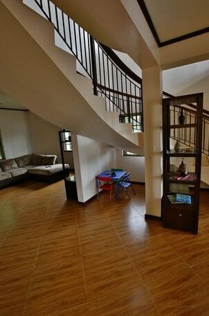 Ms Pinetrees Hostel - Photo3