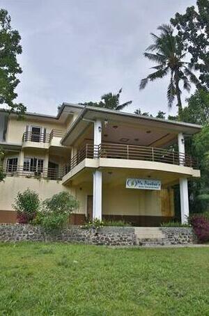 Ms Pinetrees Hostel
