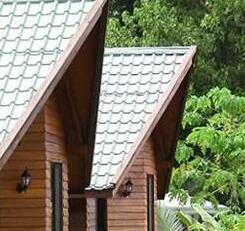 Dolphin Bay Resort & Peleliu Divers