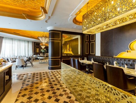 Ezdan Palace Hotel - Photo3