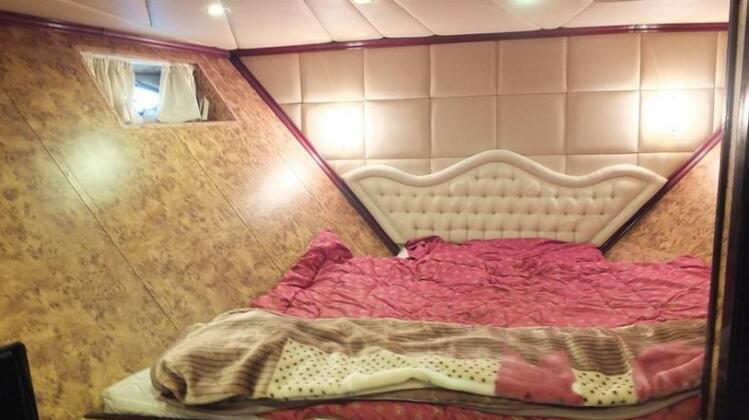 Pearl Area Yacht - Photo4