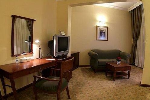 Royal Qatar Hotel Doha - Photo3