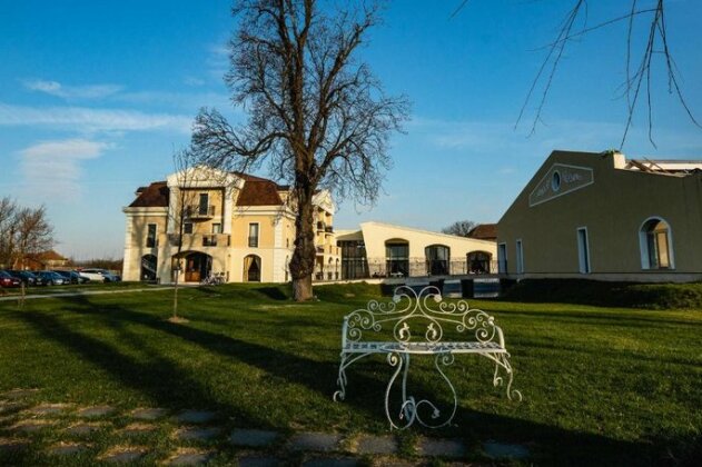 Hotel Cardinal Alba Iulia - Photo2