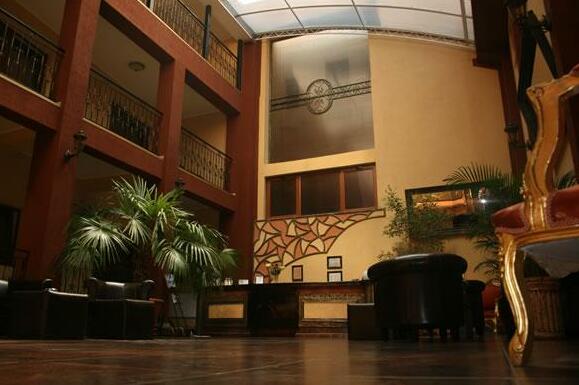 Hotel Cosmin Arad - Photo4