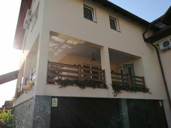 Pensiunea XINELA - Photo2