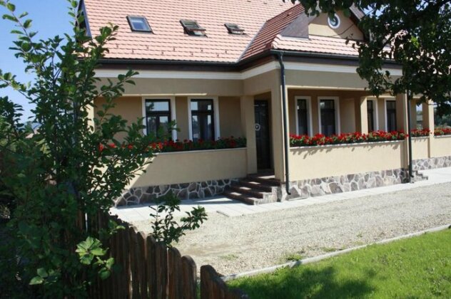 Pensiune AgroTuristica Horvath-Kert - Photo2