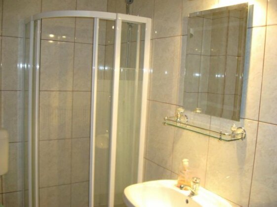 Casa cu Pauni - Photo4