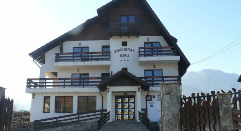 Pensiunea Lais - Photo2