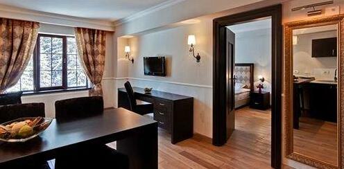 Rizzo Boutique Hotel - Photo4