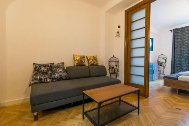 1 Bedroom Apartment Near Old City Center - Photo4