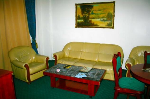 Bucharest Comfort Suites - Photo4
