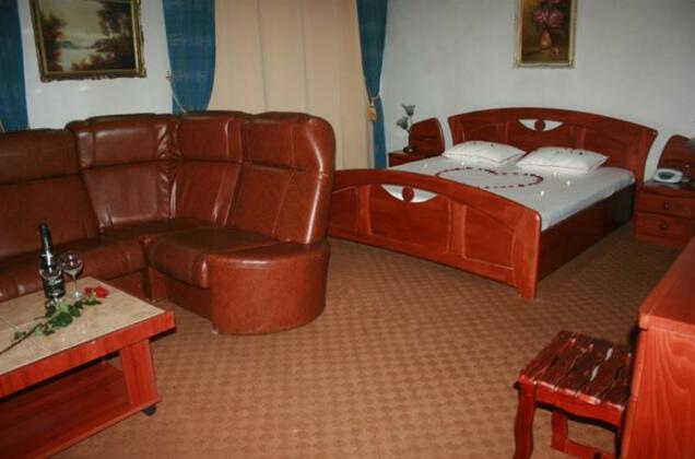 Bucharest Comfort Suites - Photo5