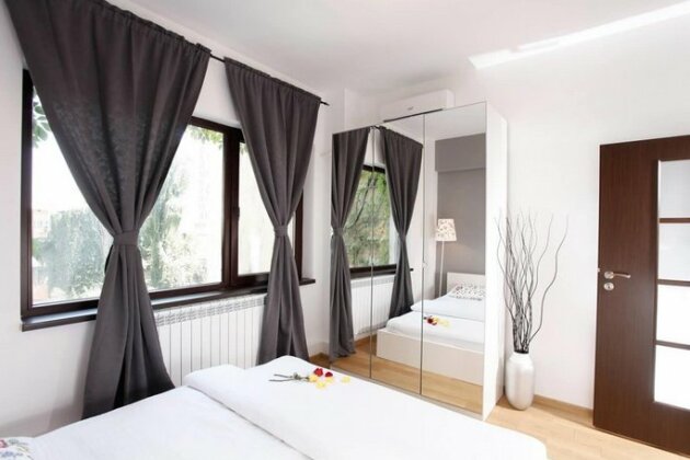 Lux Apartments Victoriei - Photo2