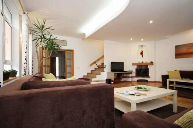 Old Town Villa Bucharest - Photo2