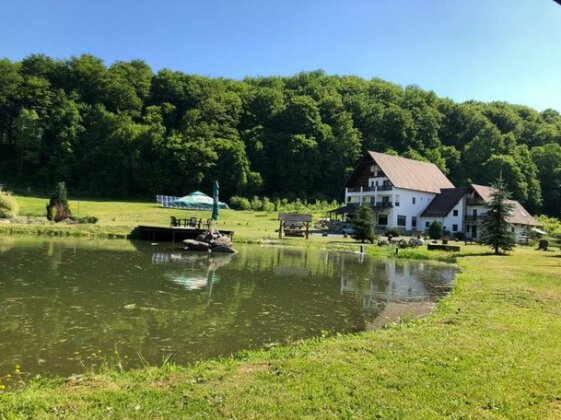 Valea Salbatica - Photo3